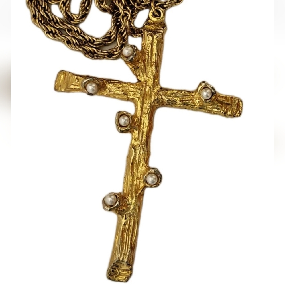 Modernist Brutalist Crucifix Cross Pendant Necklace Gold Tone
